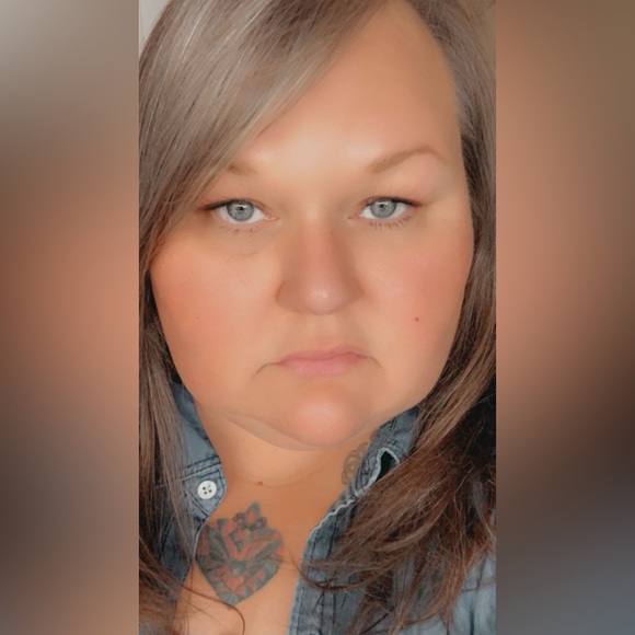 Meet your Posher, Rae - Picture 2 of 2